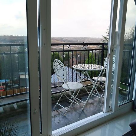 Two-Bedroom Apartment With Scenic Balcony View Shipley  Exterior foto