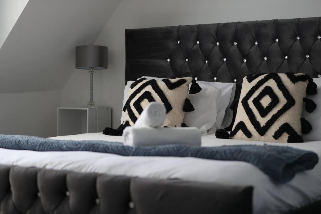 Two-Bedroom Apartment With Scenic Balcony View Shipley  Exterior foto