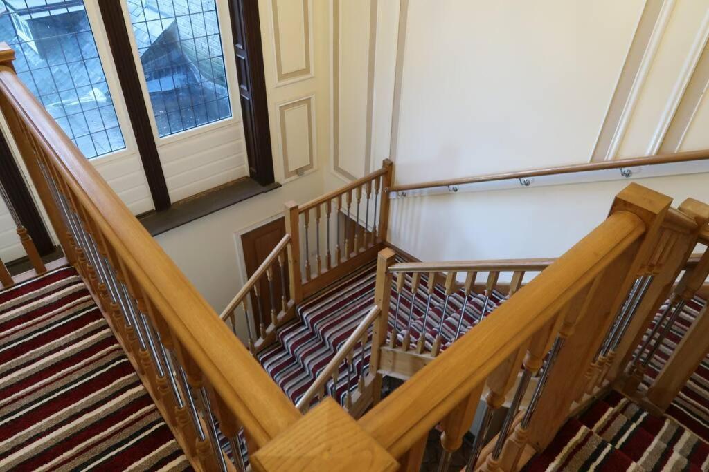 Two-Bedroom Apartment With Scenic Balcony View Shipley  Exterior foto